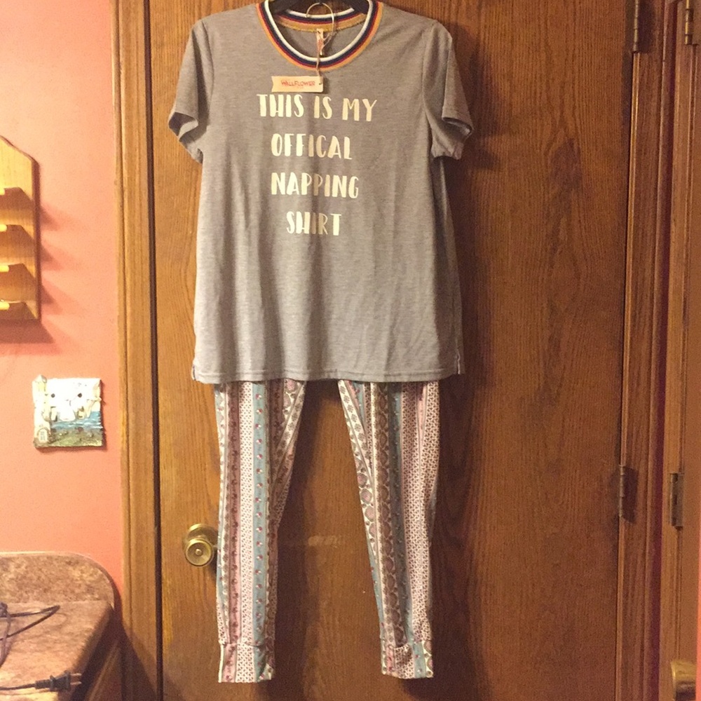 NEW PJ SET - Picture 2 of 5